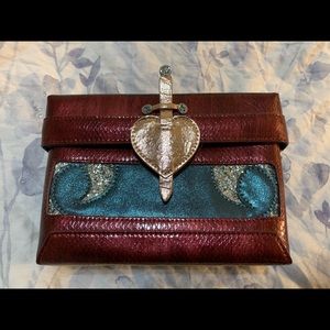 Danielle Nicole Evil Queen Heart Box bag ❤️